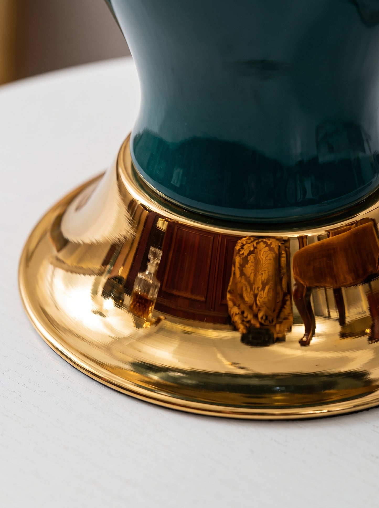 Vasa — Modern Ceramic Table Lamp