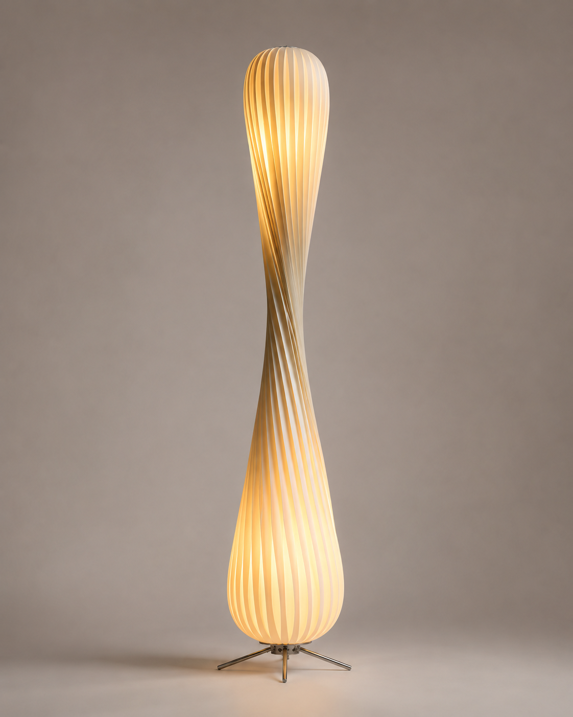 Alder — Curved Wood Floor Lamp